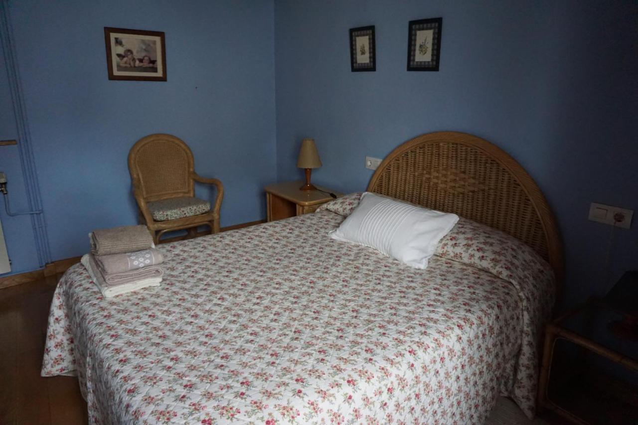 Casa Rural Moradiellos Country house *